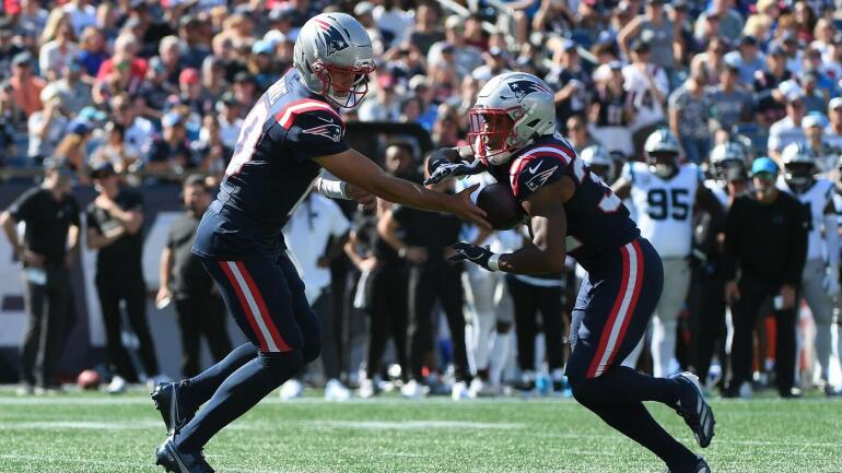 Model locks in Patriots vs. Saints picks for Week 6 2 drake-maye-new-england-patriots-imagn-images-2.jpg