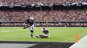 Chicago Bears v Las Vegas Raiders - NFL 2025