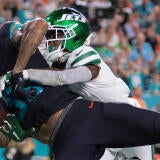 darren-waller-miami-dolphins-usatsi.jpg