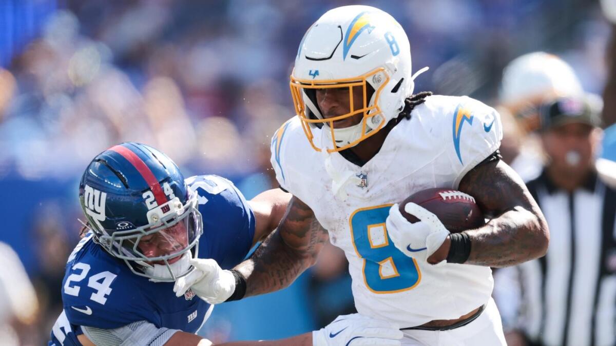 Week 5 NFL score predictions, expert picks, bets for every remaining game