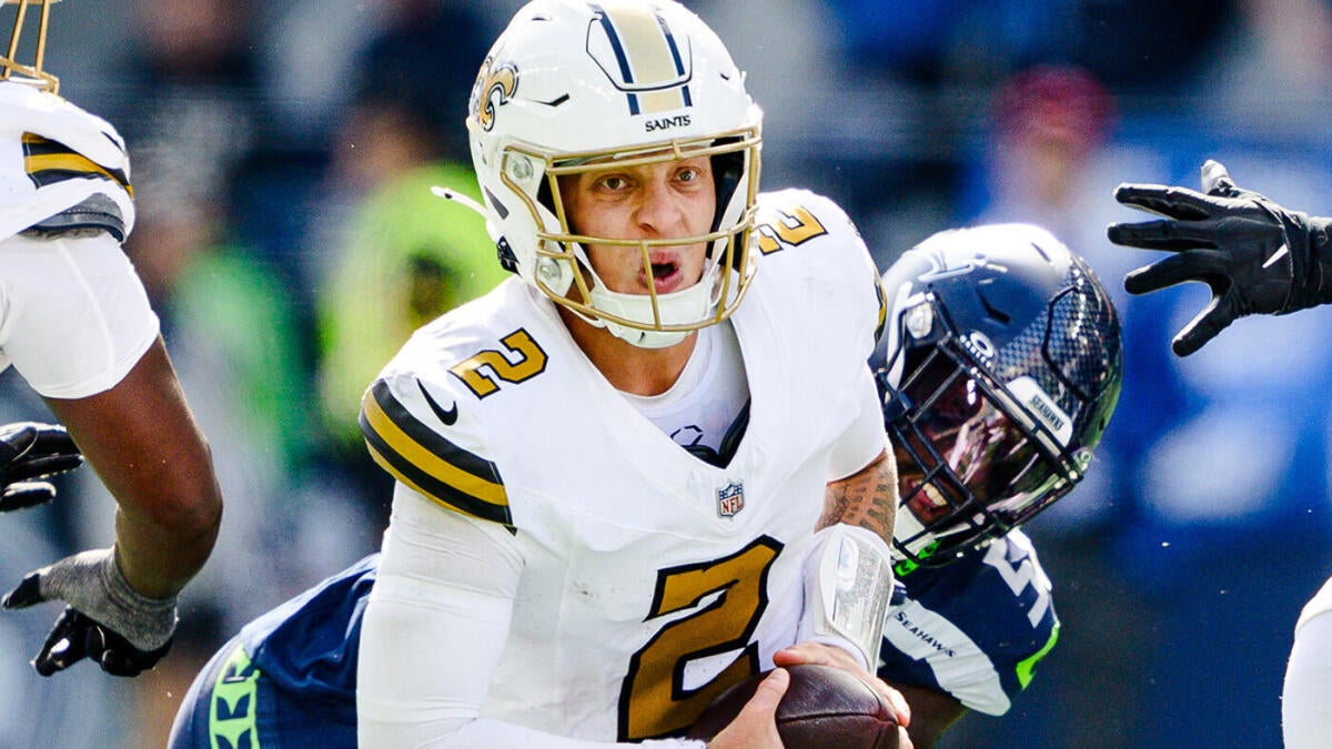 https://sportshub.cbsistatic.com/i/r/2025/10/02/2fa6a609-5b9f-4cbe-a852-c19c58c65c46/thumbnail/1200x675/f813ee7e6486d3bf2df5b3a7623fc140/spencer-rattler-saints-g.jpg