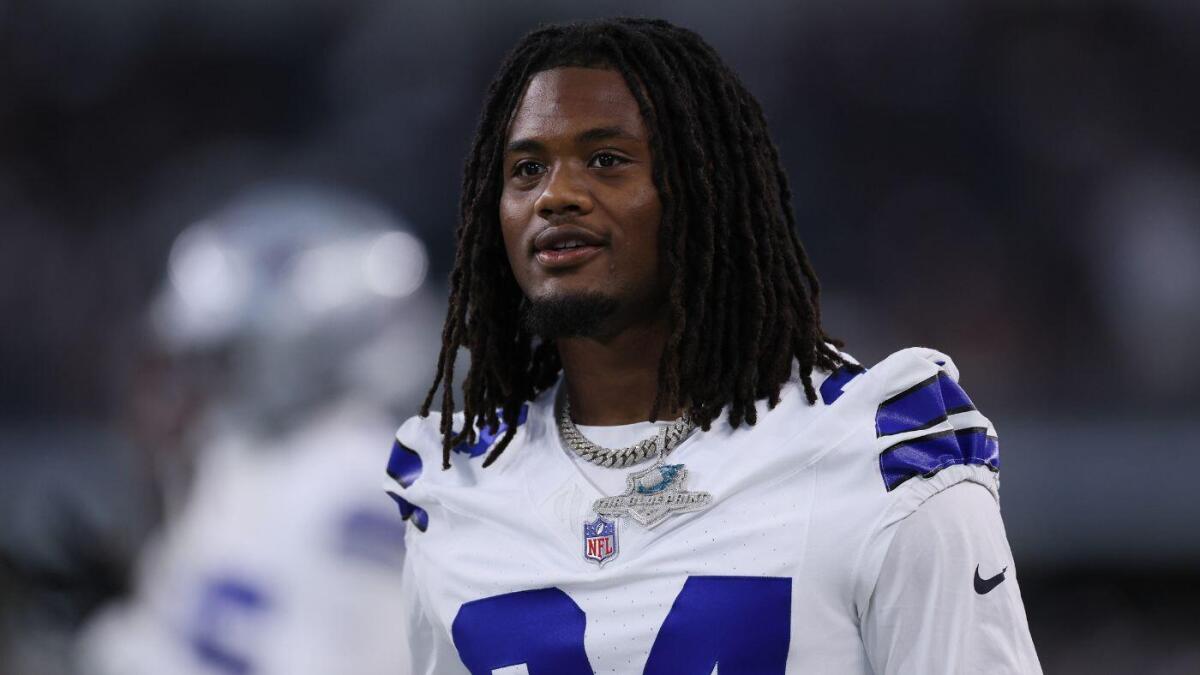 Cowboys RB Jaydon Blue set for NFL debut after ‘questionable decision’ on fashionable cleats causes blisters