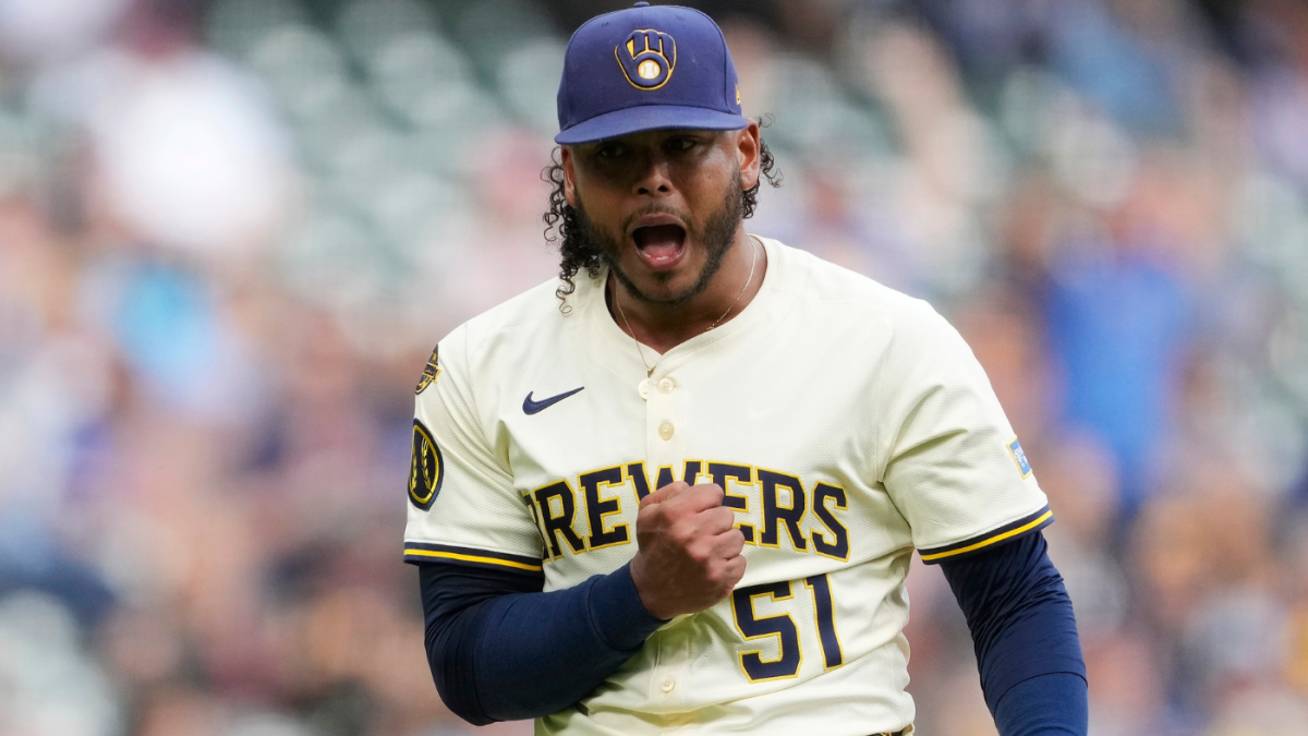 https://sportshub.cbsistatic.com/i/r/2025/10/03/b93d51c7-9d2d-4163-840f-39b694290e25/thumbnail/1200x675/afb5075d06d322bb4c34a8513643f140/brewers-getty-2.png