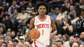 Amen Thompson em quadra pelo Houston Rockets.