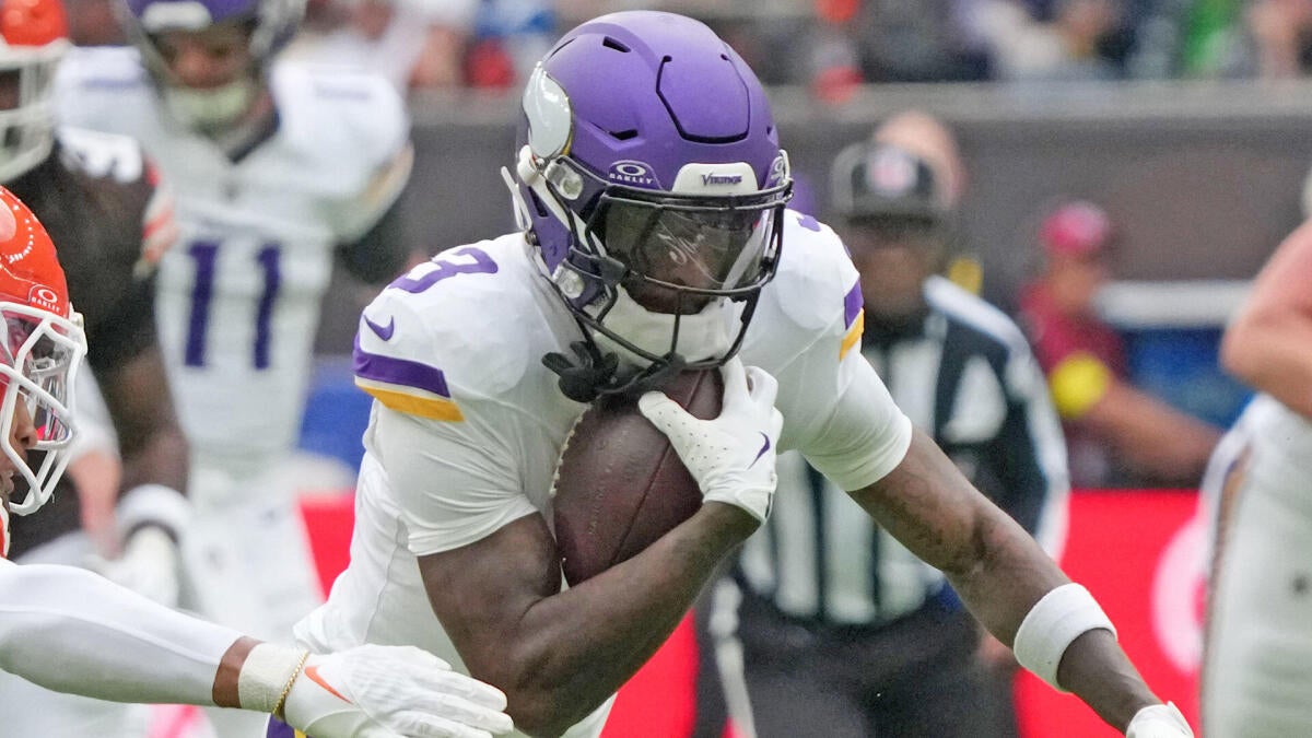 https://sportshub.cbsistatic.com/i/r/2025/10/05/8ae37544-06ac-45a0-b022-f176b047fe53/thumbnail/1200x675/875ad0c738cdd8ebba6e78a916b77efd/imagn-jordan-addison-vikings.jpg