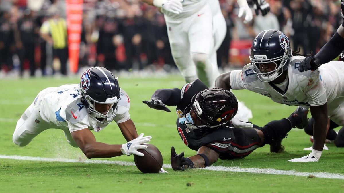 https://sportshub.cbsistatic.com/i/r/2025/10/05/9f5be22a-2729-45d7-ba10-f346e7359c5d/thumbnail/1200x675/e069edcde7405e4fe682f7659981723c/titans.jpg