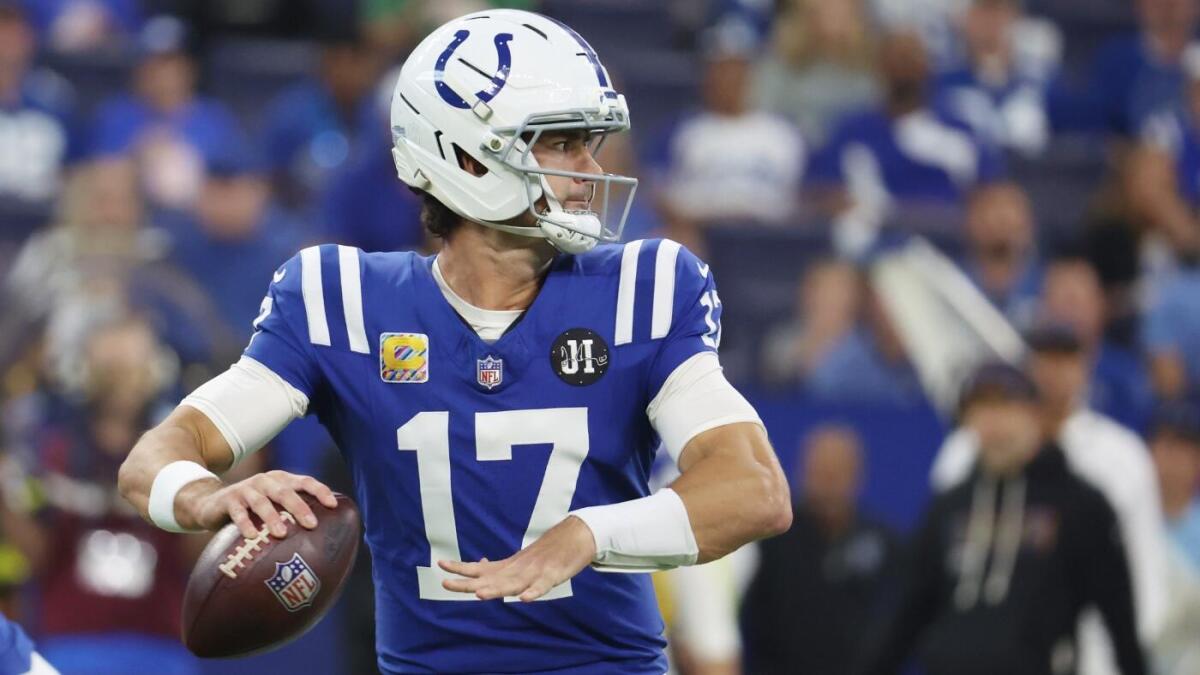 https://sportshub.cbsistatic.com/i/r/2025/10/06/56050e3b-e67f-4e82-9360-c06a3e621081/thumbnail/1200x675/82ea299e5bea5d1f1a2feae558c25bc9/daniel-jones-colts-cbs-2.jpg