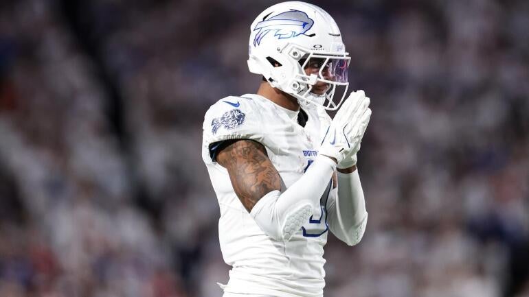Keon Coleman comemorando um touchdown para o Buffalo Bills contra o New England Patriots.