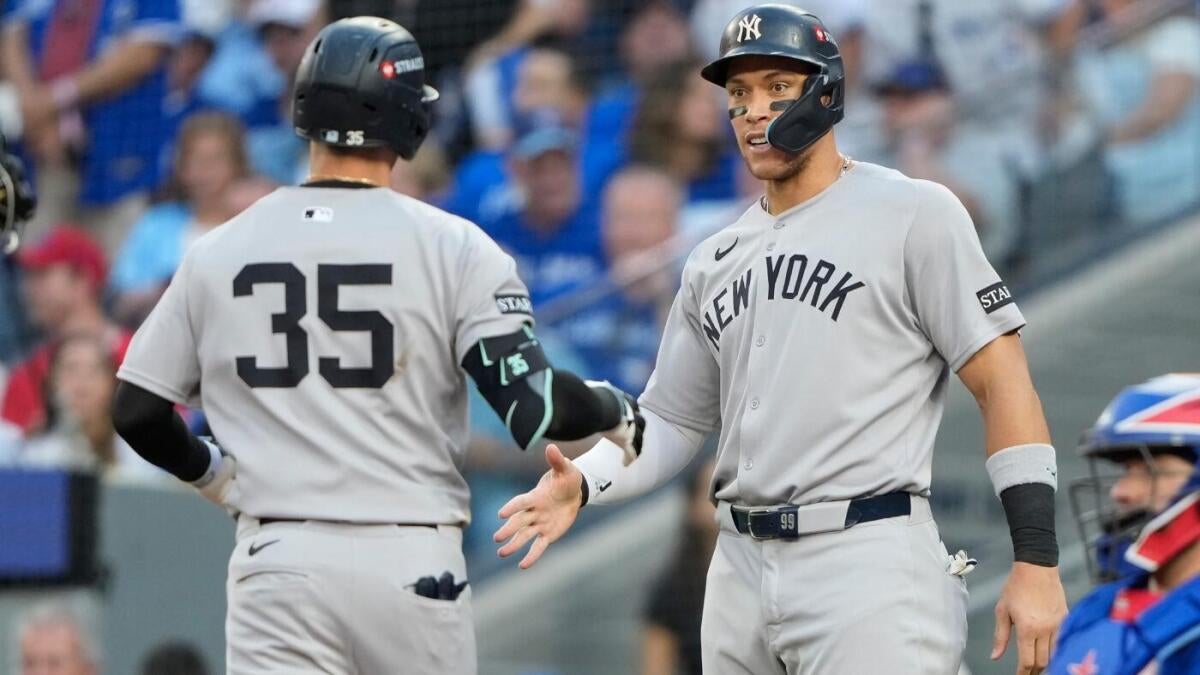 https://sportshub.cbsistatic.com/i/r/2025/10/07/08f2b3ca-3f61-4ccd-bc9e-2a956d396e66/thumbnail/1200x675/827b4314db6acd32bf60557c906e4b71/cody-bellinger-aaron-judge.jpg