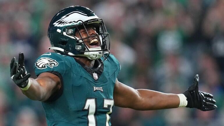Nakobe Dean, linebacker do Philadelphia Eagles, em campo.