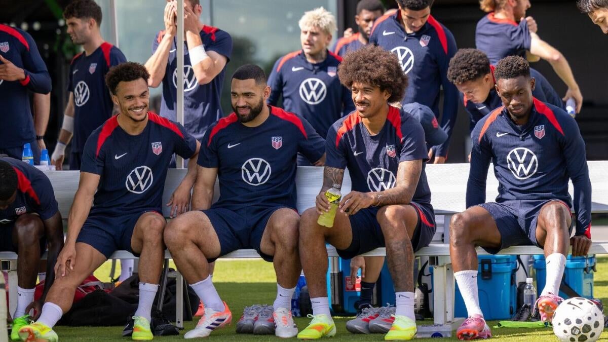 https://sportshub.cbsistatic.com/i/r/2025/10/09/82c624f7-9f27-4415-994d-b9c4524cf068/thumbnail/1200x675/10ee1f0f8c9a3462c2f2076dbf91229b/usa-1.jpg