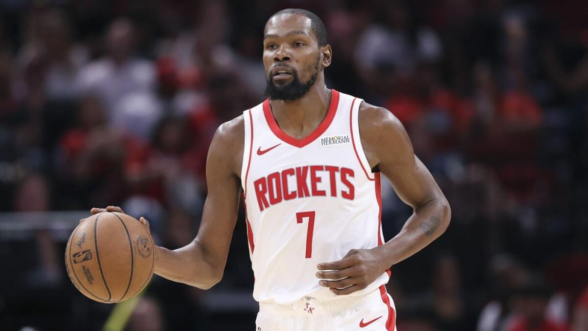 https://sportshub.cbsistatic.com/i/r/2025/10/09/e4f36824-9594-4dde-a1fc-ed8b62001596/thumbnail/1200x675/1ac1ddbcdbb0772b3925971fd0ebdc00/100825-kevindurant.jpg