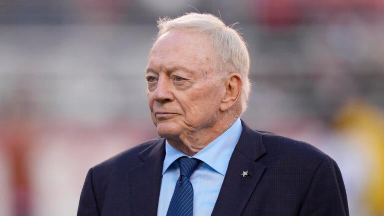 Jerry Jones, proprietário do Dallas Cowboys, em um jogo.
