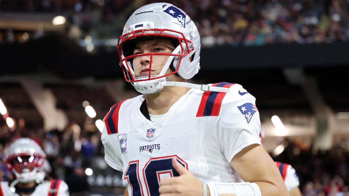 https://sportshub.cbsistatic.com/i/r/2025/10/12/2a71a6d7-9341-4077-ae43-62b127b644ea/thumbnail/1200x675/bcd7bf669e36a4d96bed1edc78e2aa30/drake-maye.jpg