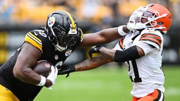 Cleveland Browns v Pittsburgh Steelers