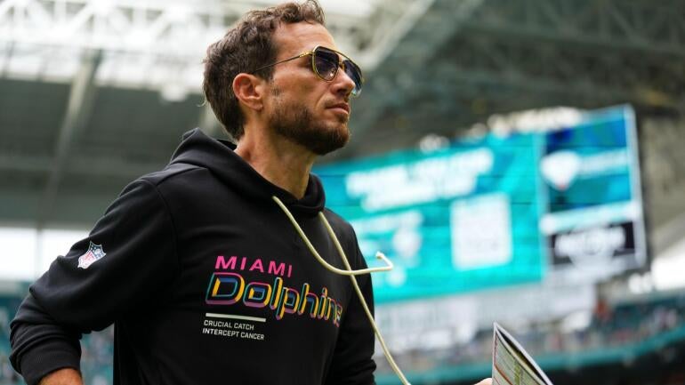 getty-mike-mcdaniel-dolphins.jpg