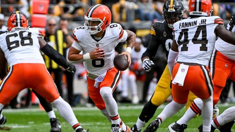 Dillon Gabriel, quarterback do Cleveland Browns, em ação.