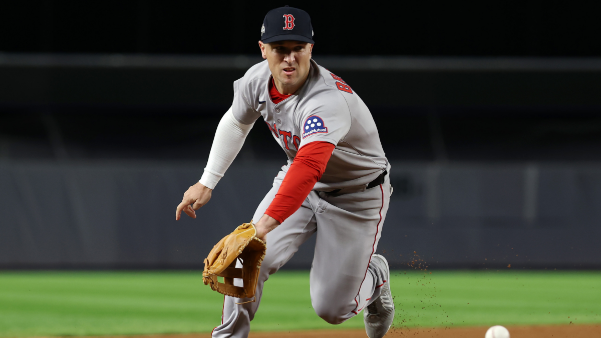 https://sportshub.cbsistatic.com/i/r/2025/10/15/4cc0976b-f3cb-4ffc-b77c-7e0aad5758af/thumbnail/1200x675/5b410f32682d94f3e7c1a4069731034d/alex-bregman-getty-3.png