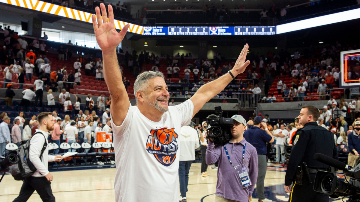 Former Auburn coach Bruce Pearl and Robbie Hummel join CBS Sports' college basketball coverage as analysts