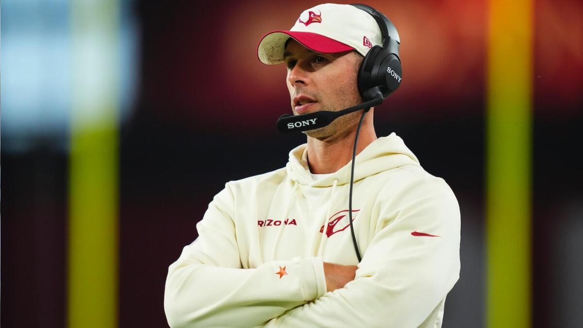 https://sportshub.cbsistatic.com/i/r/2025/10/16/f57e7dc1-6ece-4b96-b0b8-1fc12a55a38d/thumbnail/1200x675/6bec5169bb78b071b09ff7d91dc13b3f/template-pic.jpg