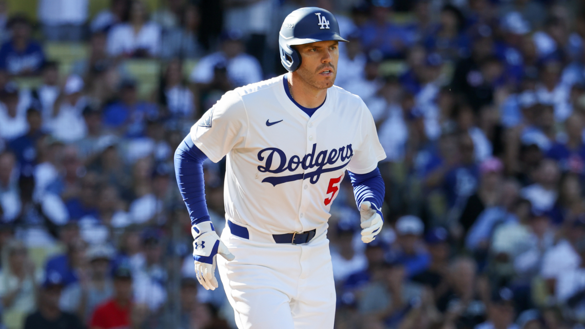 https://sportshub.cbsistatic.com/i/r/2025/10/17/3f452e20-affb-47ad-ac85-7b4642817378/thumbnail/1200x675/ecc92cb741f56d5b03c56a96a5ad89c3/freeman-nlcs-getty.png