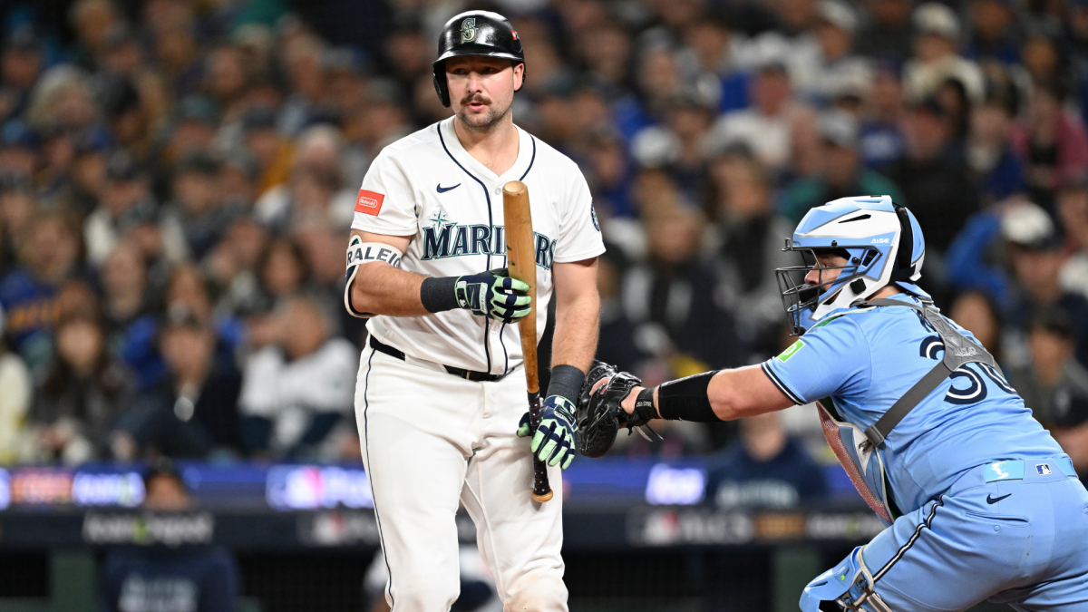 https://sportshub.cbsistatic.com/i/r/2025/10/17/667e55ea-c4a6-4b71-9e25-b20a995c45fa/thumbnail/1200x675/7fb72ad063093b432927fdc361318a8e/raleigh-alcs-getty.png