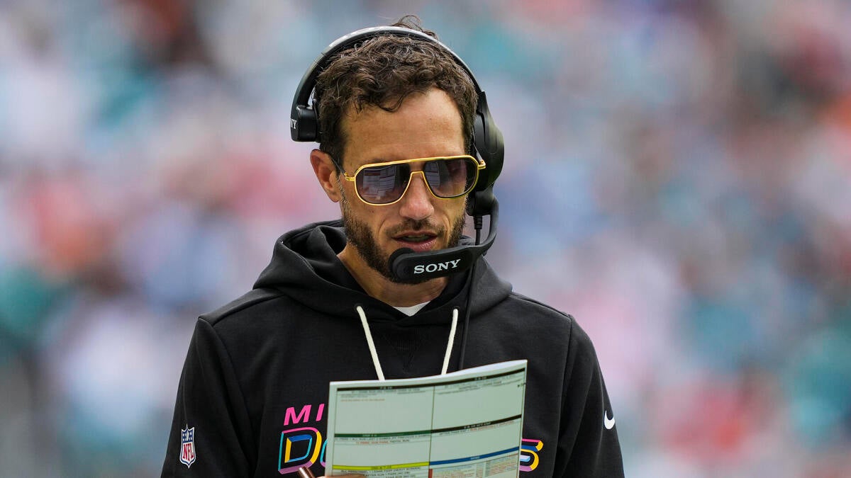 Coach Mike McDaniel balks at Dolphins trade rumors: 'baseless, currently'