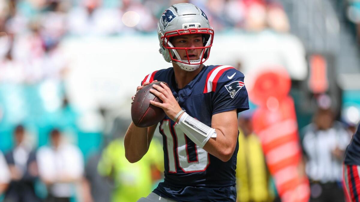 NFL DFS picks, lineup recommendation for Sunday important slate from each day Fantasy soccer optimizer device