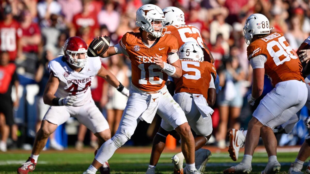 Week 8 CFB best bets: SportsLine model backs Notre Dame, Texas