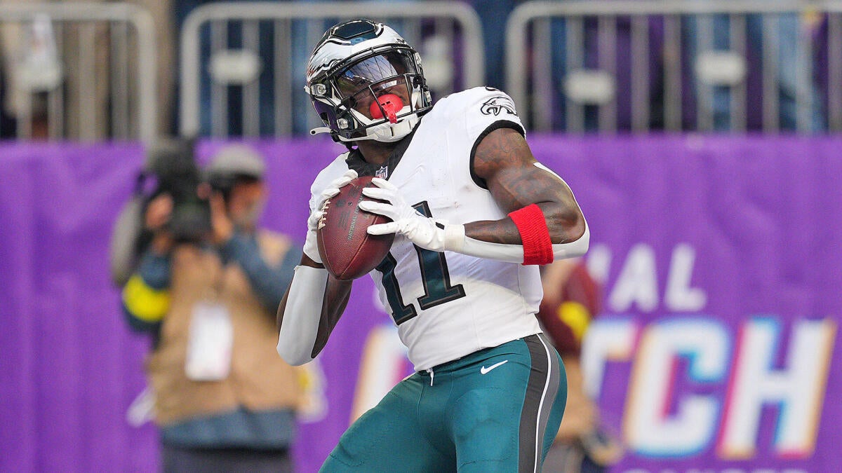 https://sportshub.cbsistatic.com/i/r/2025/10/19/6f8dc78b-a3fa-4c12-8cf5-f4cf0cc1ff6c/thumbnail/1200x675/cf69c8eac74dd0c7d56cc5341e0e3c26/usatsi-27369270-aj-brown-eagles-wr-td-1q-2025-1920.jpg