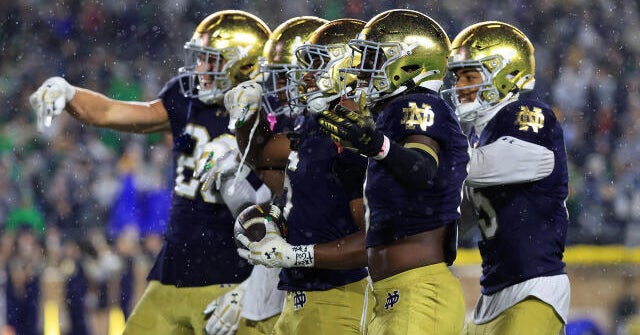 https://sportshub.cbsistatic.com/i/r/2025/10/19/e22f03e2-a795-4568-8e60-86e07281278f/thumbnail/640x360/208bd5d2e6dff92c98e4c94491ad90a1/gettyimages-2241923791.jpg?width=1200&height=628&crop=1.91:1&fit=cover