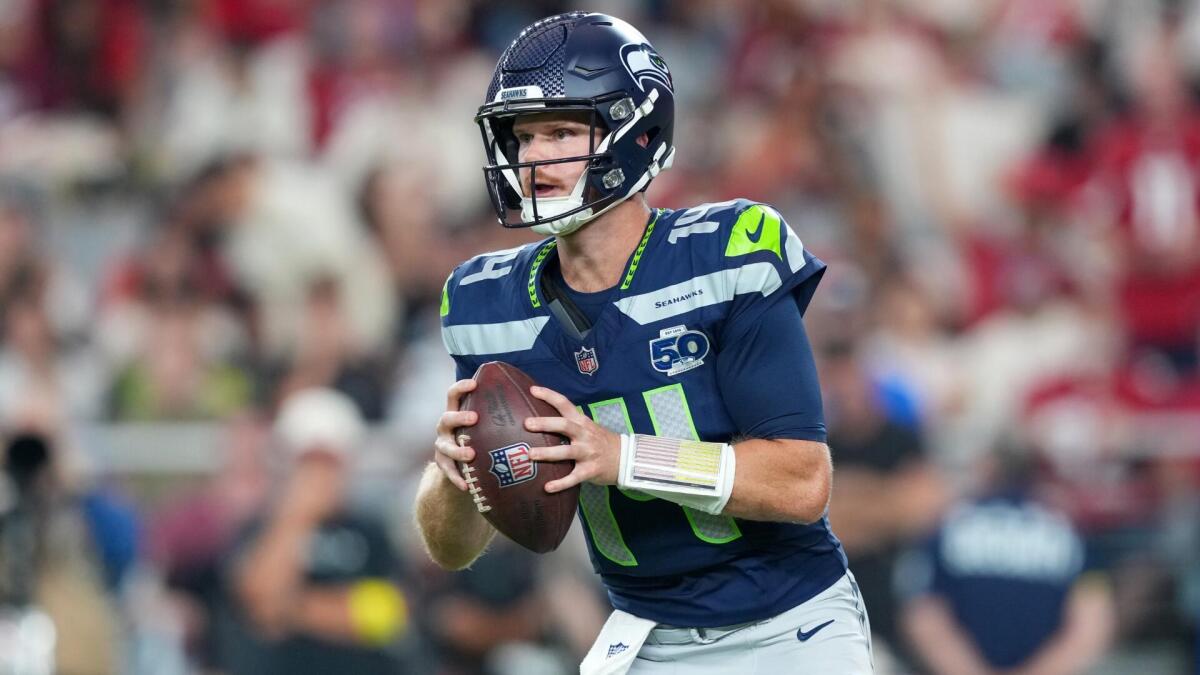 https://sportshub.cbsistatic.com/i/r/2025/10/20/2299db99-feca-494e-aecc-41b049f96667/thumbnail/1200x675/a5f4f05a70492144c0b4b3c300f584a1/sam-darnold-seattle-seahawks-cbs.jpg