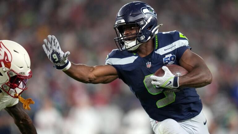Jaxon Smith-Njigba dos Seattle Seahawks em ação.