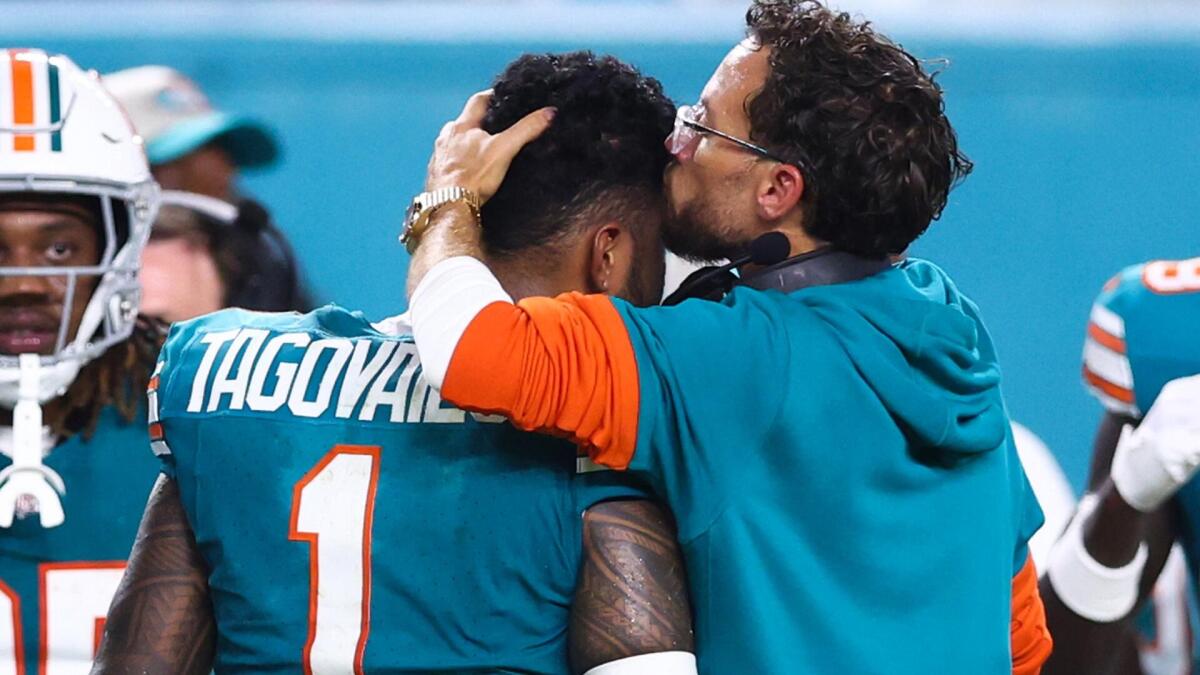https://sportshub.cbsistatic.com/i/r/2025/10/20/96529354-9131-43cd-bb8e-d7e8cf95f906/thumbnail/1200x675/6979bd156f575187e17d21d0159ea2ee/mcdaniel.jpg