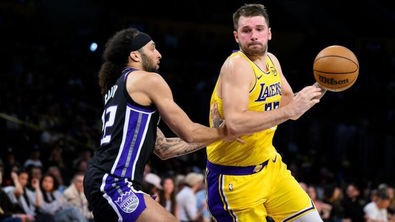 Luka Doncic em ação pelos Los Angeles Lakers