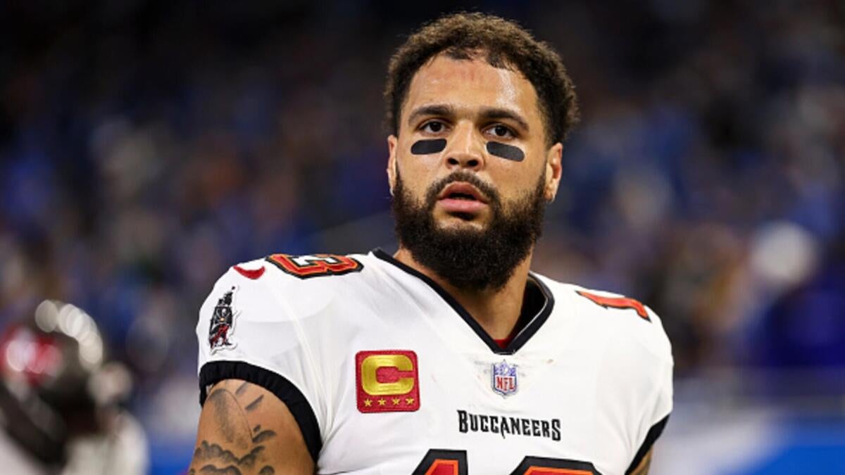 https://sportshub.cbsistatic.com/i/r/2025/10/21/454331a6-e78e-4e31-8d3c-bcc897bc239d/thumbnail/1200x675/d03635d34a13d09974756baee9e56991/evansbucs.jpg