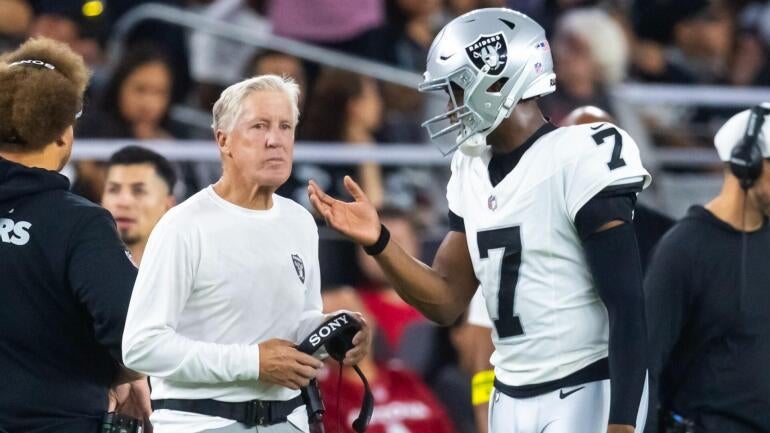 Pete Carroll durante coletiva dos Raiders