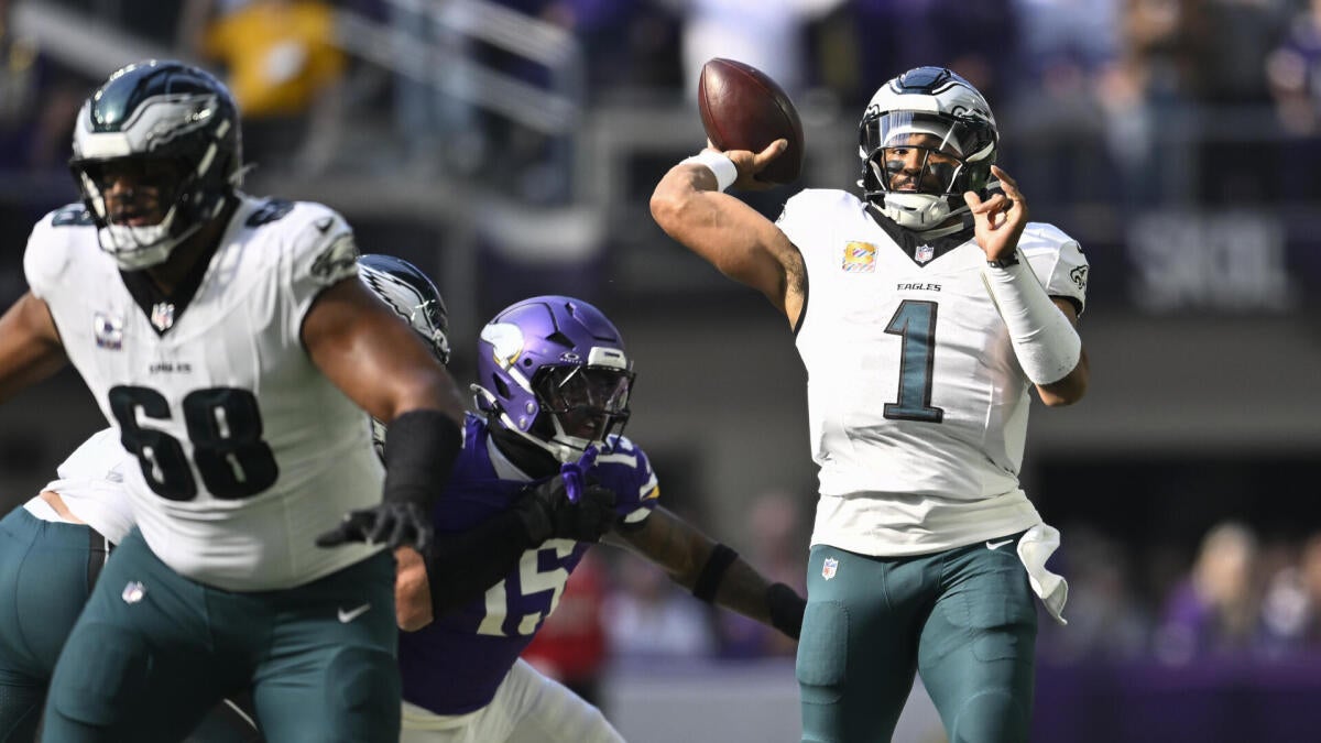 https://sportshub.cbsistatic.com/i/r/2025/10/21/d8638312-80f6-4644-82ca-6a6e9f4b9104/thumbnail/1200x675/113bda8d98acfd8dacd0766d373e2dfc/jalen-hurts-eagles-2.jpg