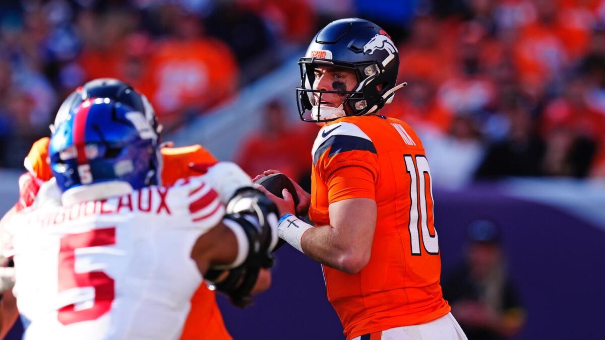 Fantasy Soccer Week 8 Begin ‘Em & Sit ‘Em: Bo Nix is ‘begin of the week’, plus sleepers at each place