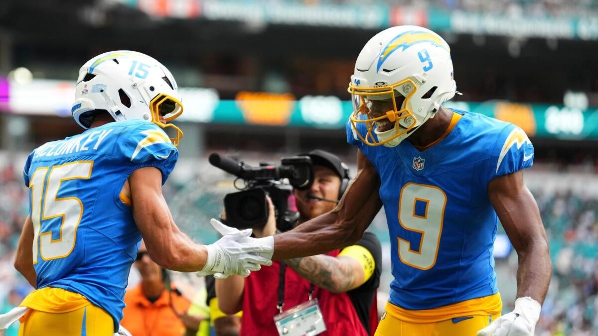 https://sportshub.cbsistatic.com/i/r/2025/10/23/3f335f53-e7b1-4b37-8ffa-e253581c5826/thumbnail/1200x675/242b481e3cbb01f1281fadb25566a673/ladd-mcconkey-chargers-cbs-imagn.jpg