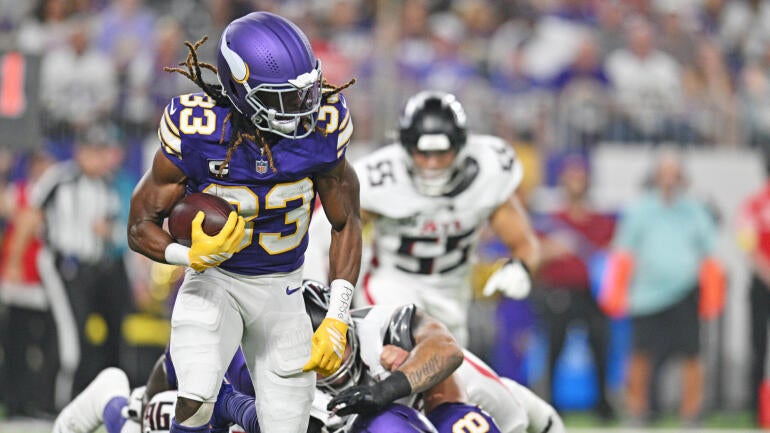 aaron-jones-falcons.jpg
