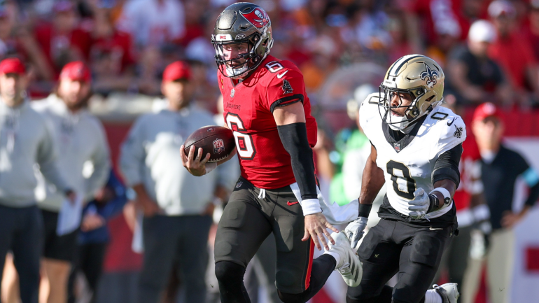 Jogo entre Buccaneers e Saints no Superdome