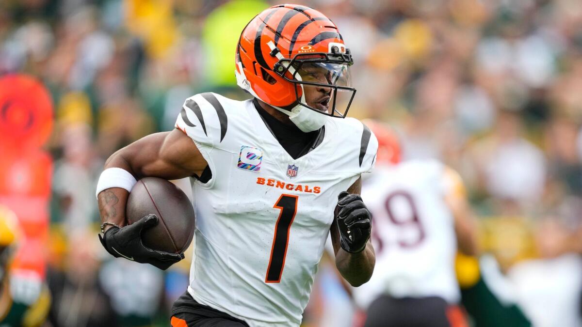 https://sportshub.cbsistatic.com/i/r/2025/10/24/dbaaee37-10b4-4c20-848f-40aa25138b94/thumbnail/1200x675/fb3ebe1e00f04ab1a3fc6c613ed001a4/jamarr-chase-bengals-cbs.jpg