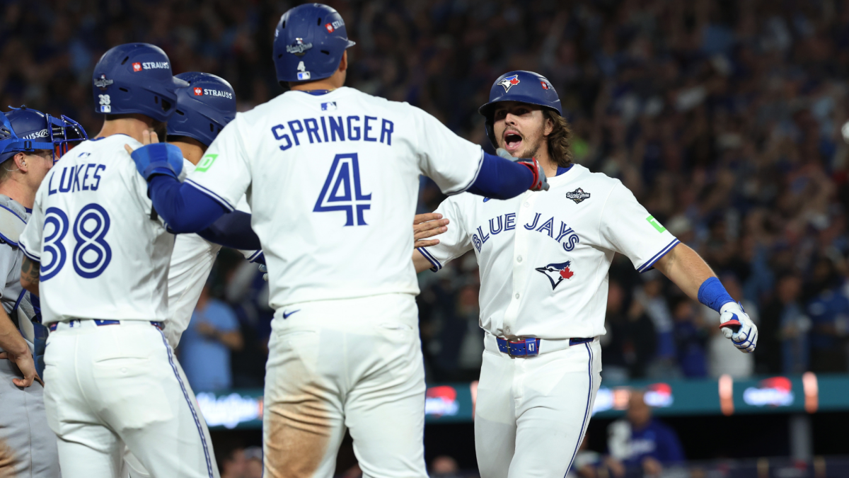 https://sportshub.cbsistatic.com/i/r/2025/10/25/8e7edca2-5dc7-4694-8b87-4048bfa020f9/thumbnail/1200x675/62836de2abbc4f38d9eae4b031b27941/jays-barger-grand-slam-getty.png