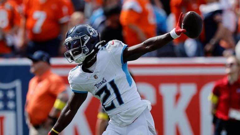 Roger McCreary em ação pelo Tennessee Titans.