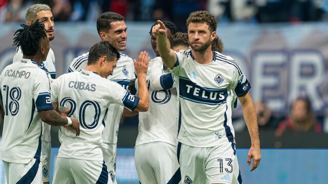 PSG announce Khvicha Kvaratskhelia transfer for over $72