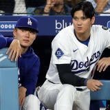 ohtani-yoshinobu-yamamoto-dodgers-g.jpg