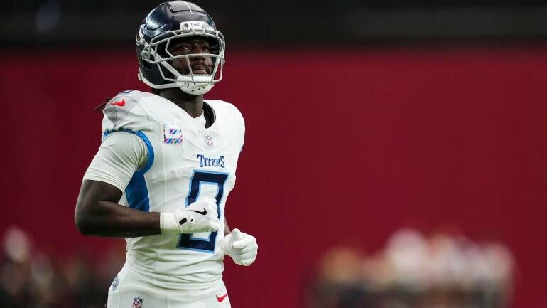 Calvin Ridley, recebedor do Tennessee Titans em ação.