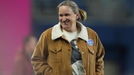 NWSL coach Laura Harvey says she asked AI about soccer tactics, used response to try new formation