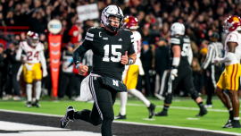 Nebraska QB Dylan Raiola suffers apparent ankle injury, exits game against USC